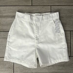 Dickies White Pleated Shorts Size 26 NWT